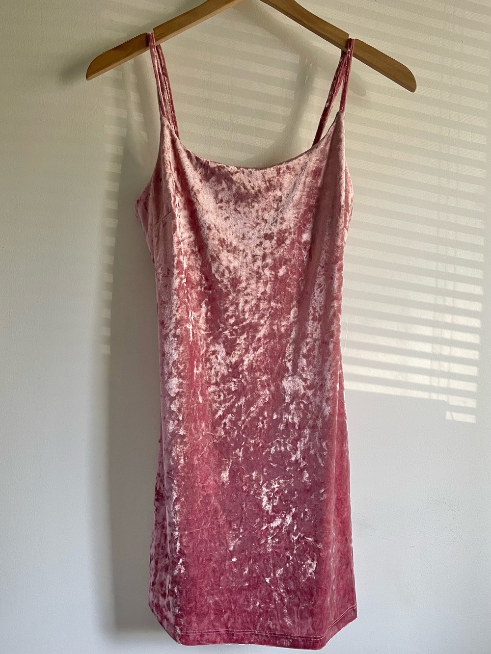 NWT Forever 21 Pink Crushed Velvet Mini Slip Dress Size M Cami Bodycon Glam